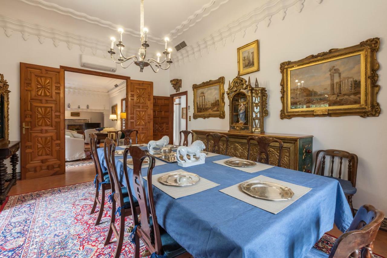 Villa Elvira, Exclusive Pool And Gardens In The Heart Of Sevilla Exteriör bild