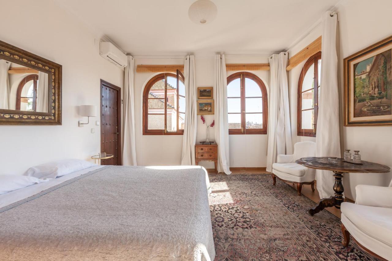 Villa Elvira, Exclusive Pool And Gardens In The Heart Of Sevilla Exteriör bild